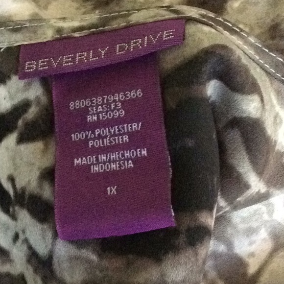 Cute Blouse ❤️ - Picture 4 of 4